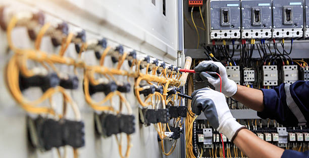 Professional Electrician technician working in Rushville, NE